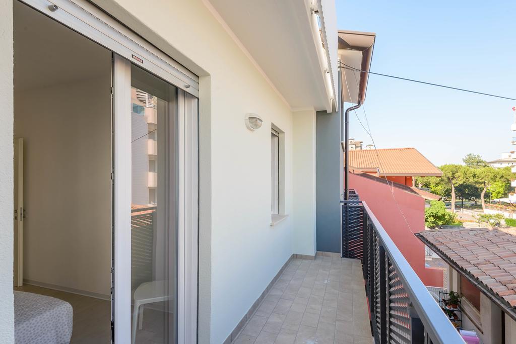 Apartament Venus Lignano Sabbiadoro Zewnętrze zdjęcie